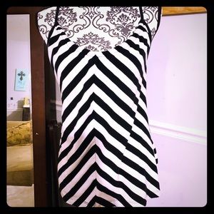 🔥 SEXY Hot Little Black and White Stripe Tank ❤️
